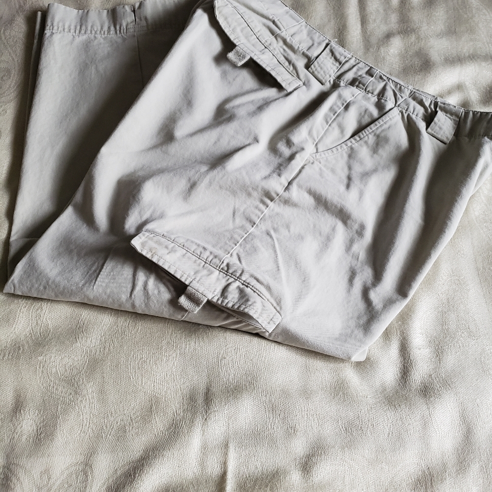 Khaki Cargo Cropped Pants